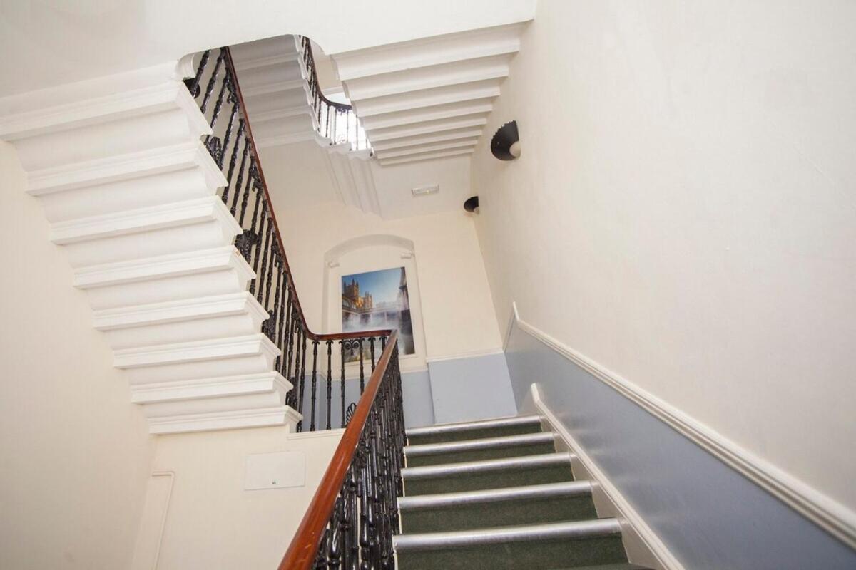 Stylish City Centre Apartment - Μπαθ Εξωτερικό φωτογραφία