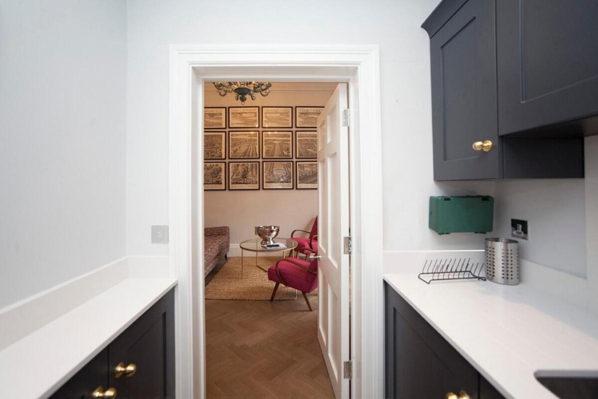Stylish City Centre Apartment - Μπαθ Εξωτερικό φωτογραφία