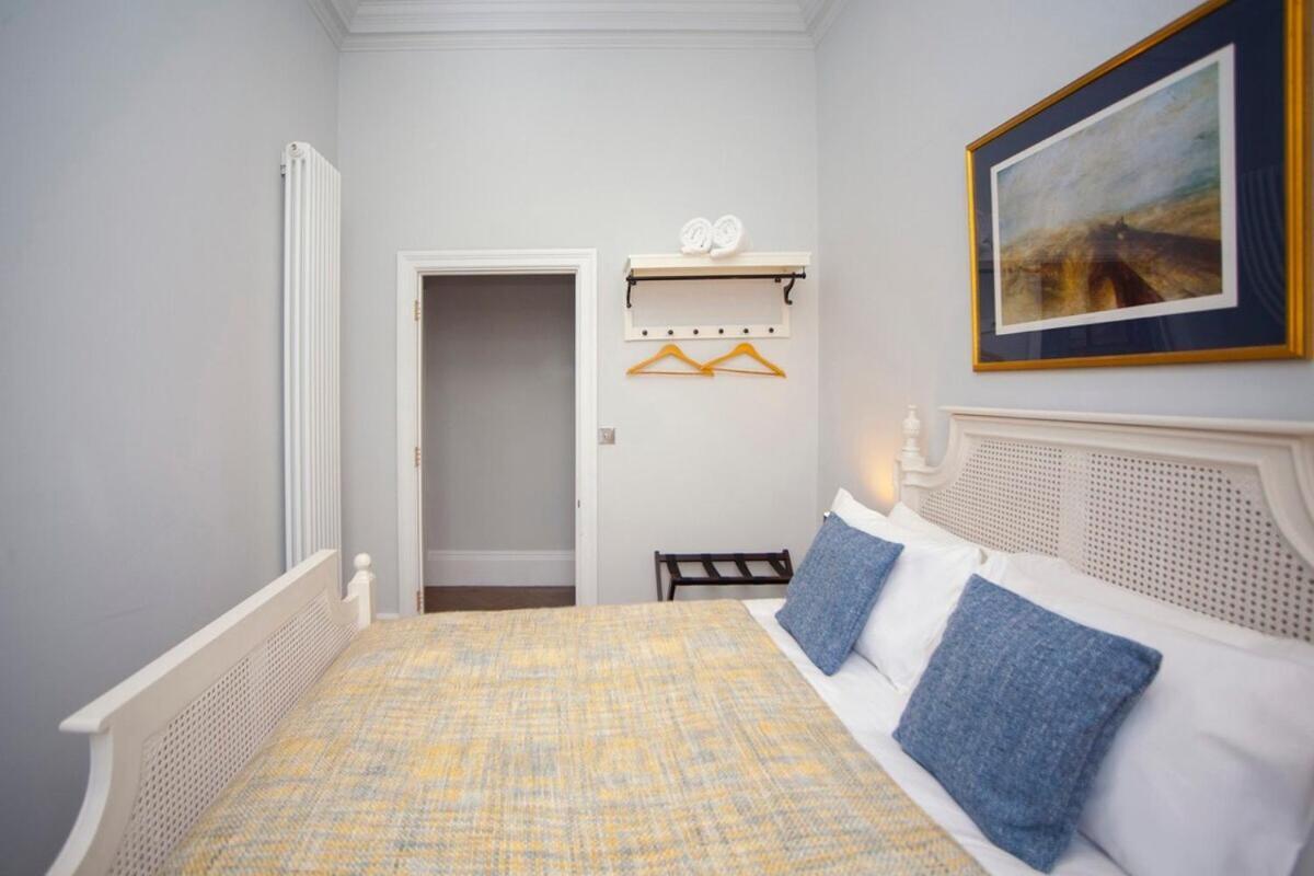 Stylish City Centre Apartment - Μπαθ Εξωτερικό φωτογραφία