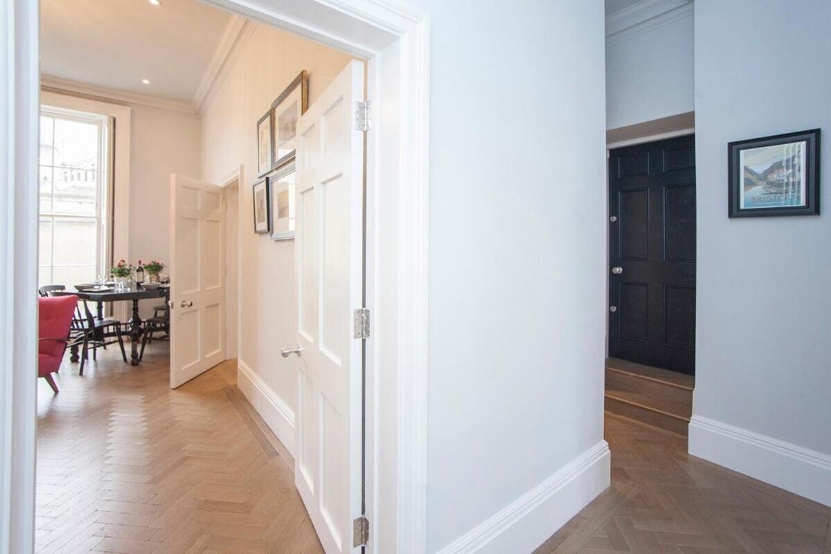 Stylish City Centre Apartment - Μπαθ Εξωτερικό φωτογραφία